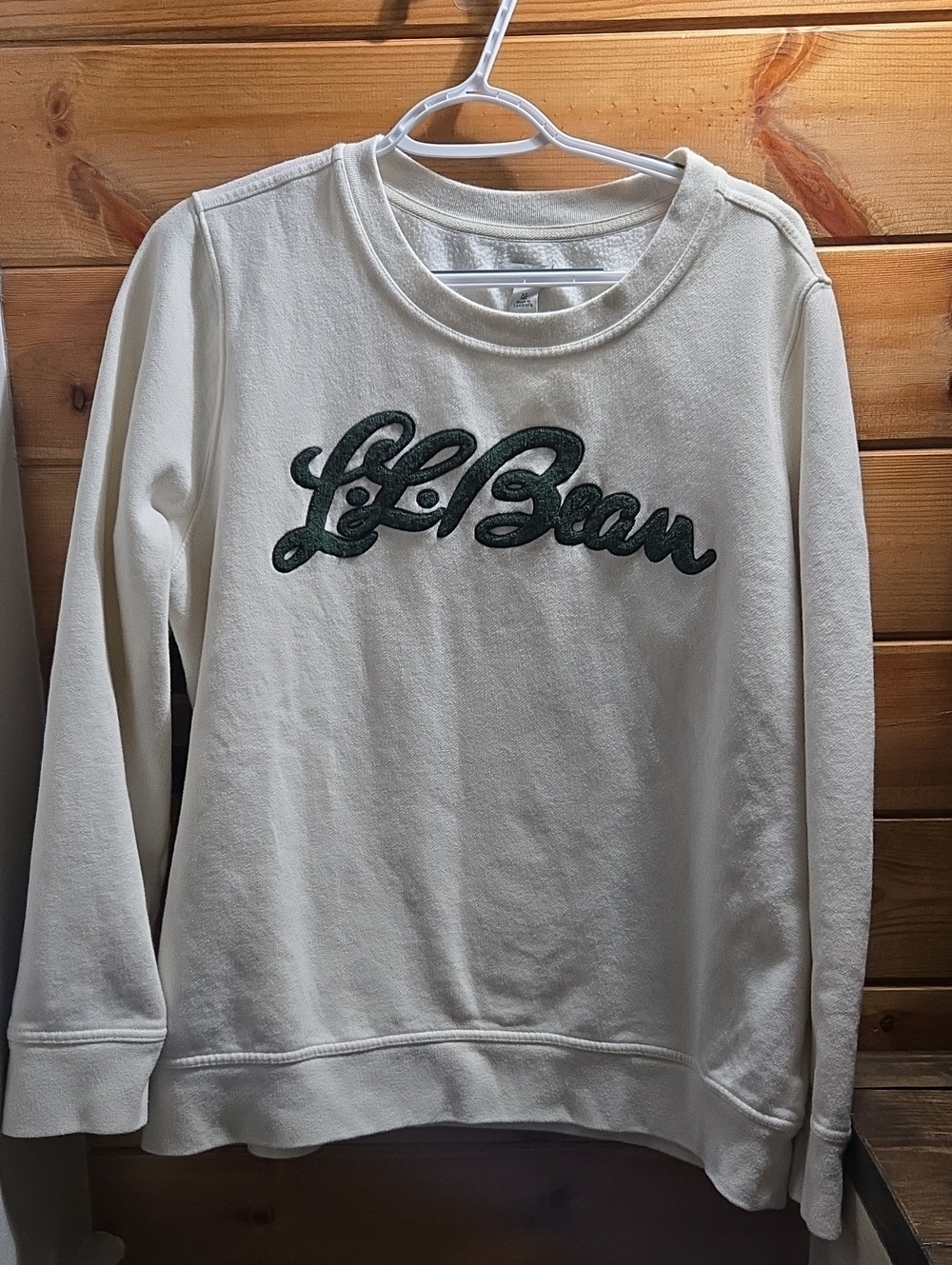 L.L. Bean Cream Vintage Pullover with Dark Green Script Logo 0556